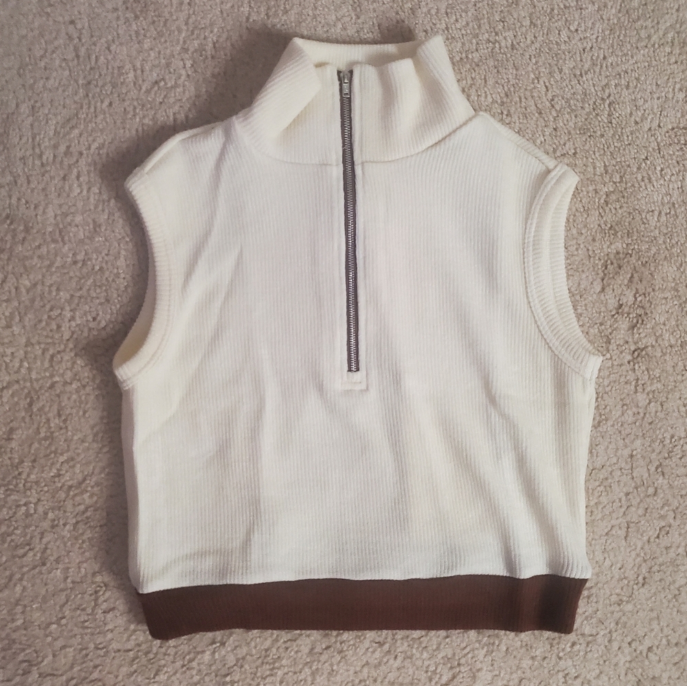 Shein Sleeveless Zip Up Sweater (Medium)